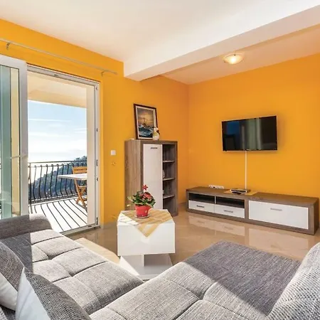 Sara Apartman *