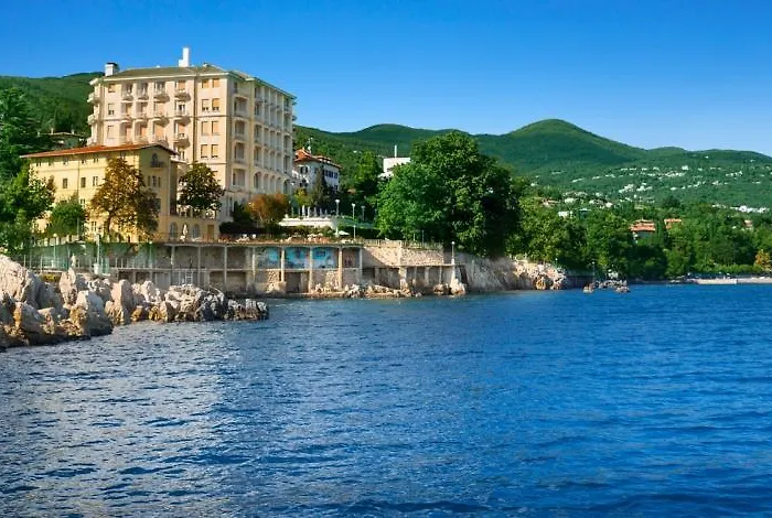 Sara Lejlighed Lovran